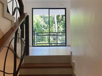 3 Storey Townhouse Unit Teacher's Village Quezon City UNIT 5