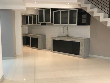 3 Storey Townhouse Unit Teacher's Village Quezon City UNIT 5