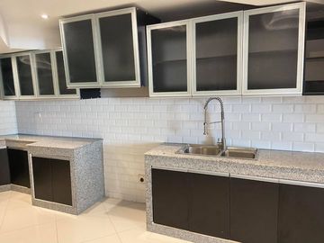 3 Storey Townhouse Unit Teacher's Village Quezon City UNIT 5