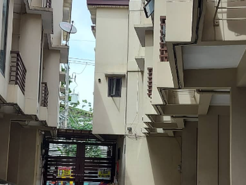3-Storey Townhouse For Sale at Sta. Ana Manila