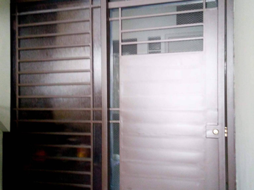 3-Storey Townhouse For Sale at Sta. Ana Manila