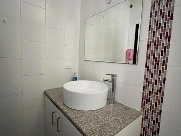 En venta casa en urbanización privada en zona sur de Manta