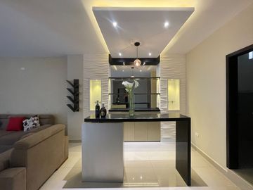 En venta casa en urbanización privada en zona sur de Manta