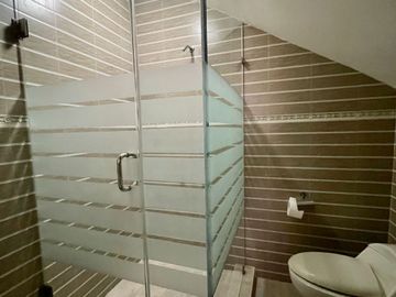 En venta casa en urbanización privada en zona sur de Manta