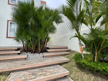 En venta casa en urbanización privada en zona sur de Manta