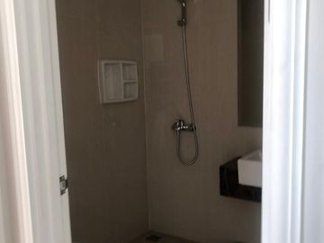 For Lease Yearly Apartment, New Unfurnished Type 2BR+1, Grand Madison @Central Park Jakarta Barat