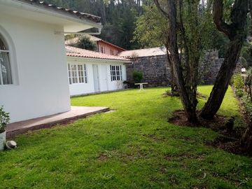 VENTA DE CASA CASA DE CAMPO SOBRE UN ÁREA DE TERRENO DE 4,325.02m2 EN URB. SANTA MARÍA – CUSCO