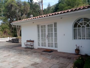 VENTA DE CASA CASA DE CAMPO SOBRE UN ÁREA DE TERRENO DE 4,325.02m2 EN URB. SANTA MARÍA – CUSCO