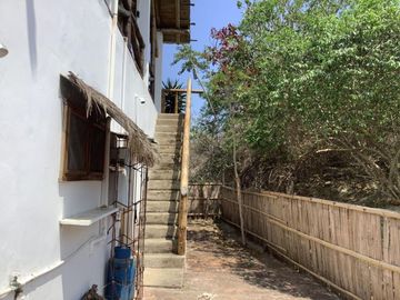 Casa de Venta cerca al Mar en Puerto Lopez Manabí