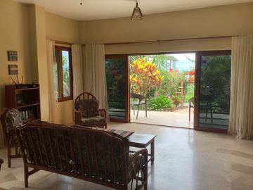 Casa de Venta cerca al Mar en Puerto Lopez Manabí