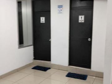 OFICINA ADMINISTRATIVA 42m2 EN ALQUILER CERCA AL PUENTE SANTA ANITA