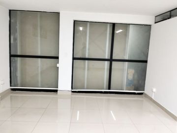 OFICINA ADMINISTRATIVA 42m2 EN ALQUILER CERCA AL PUENTE SANTA ANITA