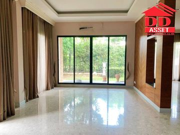 ขายบ้านเดี่ยว แกรนด์ บางกอก บูเลอวาร์ด ราชพฤกษ์ – รัตนาธิเบศร์ บ้านหรู ห้องมุม สไตล์ Modern Luxury ติดถนนราชพฤกษ์ ใกล้รถไฟฟ้า