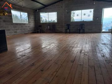 Venta de casa con terreno en Otavalo sector Yambiro
