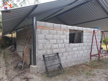 Venta de casa con terreno en Otavalo sector Yambiro