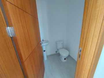 Vendo Departamento de 191 m2 en  la  Av. González Suárez.