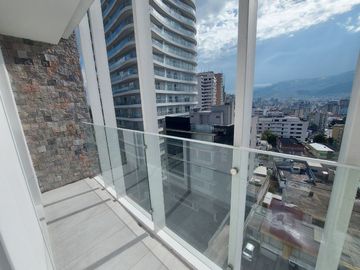 Vendo Departamento de 191 m2 en  la  Av. González Suárez.