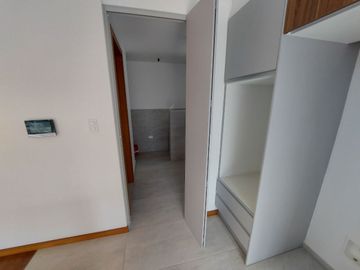 Vendo Departamento de 191 m2 en  la  Av. González Suárez.