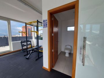 Vendo Departamento de 191 m2 en  la  Av. González Suárez.