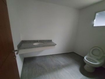 Vendo Departamento de 191 m2 en  la  Av. González Suárez.
