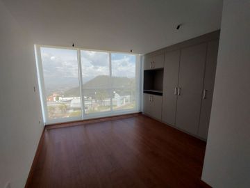 Vendo Departamento de 191 m2 en  la  Av. González Suárez.