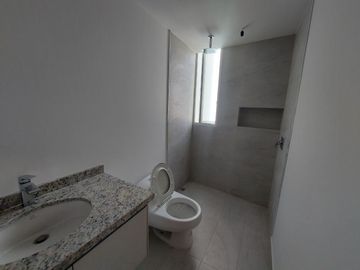 Vendo Departamento de 191 m2 en  la  Av. González Suárez.