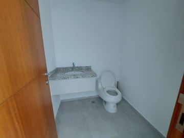 Vendo Departamento de 191 m2 en  la  Av. González Suárez.