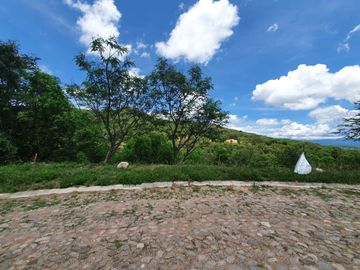 Lote ORQUÍDEA 143 con bonita vista todos los servicios proyecto incluído en Fracc Rancho San Diego Ixtapan de la Sal EDOMEX