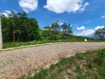 Lote ORQUÍDEA 143 con bonita vista todos los servicios proyecto incluído en Fracc Rancho San Diego Ixtapan de la Sal EDOMEX