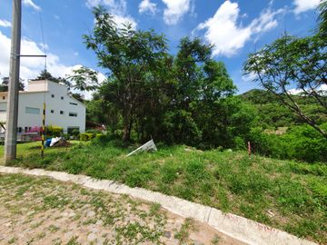 Lote ORQUÍDEA 143 con bonita vista todos los servicios proyecto incluído en Fracc Rancho San Diego Ixtapan de la Sal EDOMEX