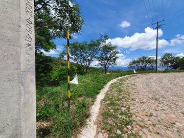 Lote ORQUÍDEA 143 con bonita vista todos los servicios proyecto incluído en Fracc Rancho San Diego Ixtapan de la Sal EDOMEX