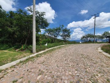 Lote ORQUÍDEA 143 con bonita vista todos los servicios proyecto incluído en Fracc Rancho San Diego Ixtapan de la Sal EDOMEX
