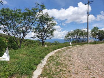 Lote ORQUÍDEA 143 con bonita vista todos los servicios proyecto incluído en Fracc Rancho San Diego Ixtapan de la Sal EDOMEX