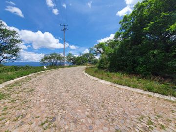 Lote ORQUÍDEA 143 con bonita vista todos los servicios proyecto incluído en Fracc Rancho San Diego Ixtapan de la Sal EDOMEX
