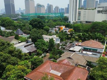 BANGUNAN RUMAH DALAM KOMPLEK di SIMPRUG GOLF, KEBAYORAN LAMA