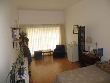 CASA COMO TERRENO EN URB SAN ANTONIO, MIRAFLORES: FRENTE DE 14 MTS, $ 560,000