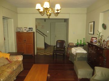 CASA COMO TERRENO EN URB SAN ANTONIO, MIRAFLORES: FRENTE DE 14 MTS, $ 560,000