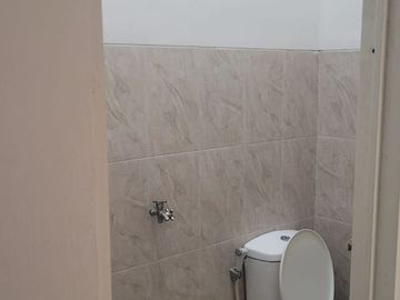Dijual Rumah Baru 2 lantai Balas klumprik Wiyung Surabaya