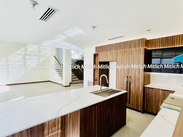 Casa en venta con racamara en planta baja Canteras $8,000,000
