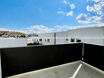 Casa en venta con racamara en planta baja Canteras $8,000,000