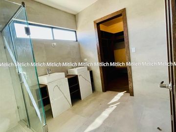 Casa en venta con racamara en planta baja Canteras $8,000,000