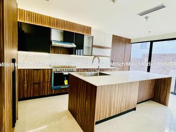Casa en venta con racamara en planta baja Canteras $8,000,000
