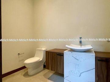Casa en venta con racamara en planta baja Canteras $8,000,000