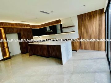 Casa en venta con racamara en planta baja Canteras $8,000,000