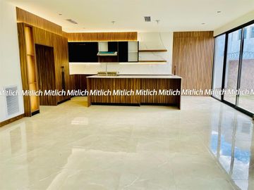 Casa en venta con racamara en planta baja Canteras $8,000,000