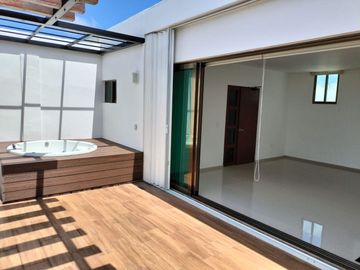 Vendo Penthouse en Condominio Hominum Habitat Cancun de 327m2
