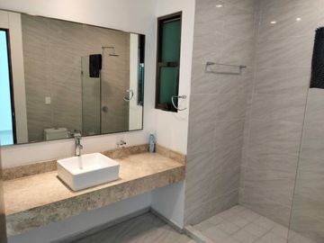 Vendo Penthouse en Condominio Hominum Habitat Cancun de 327m2