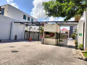Vendo Penthouse en Condominio Hominum Habitat Cancun de 327m2