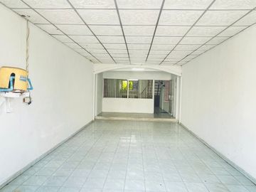86115 - ขายด่วน ทาวเฮาส์ 2ชั้น 20.3 ตรว. 2ห้องนอน 2 ห้องน้ำ รุ่งเรืองเฮาส์ โครงการ1 ลำลูกกาคลอง4