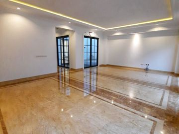 Rumah Brand New Classic Cipete Utara Kebayoran Baru